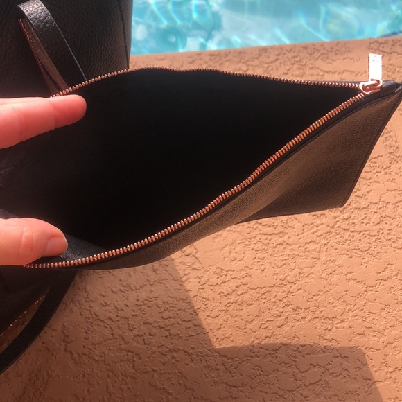 Ted Baker Sarahh Leather Shopper + Large Leather Pouch/Clutch in Black - Picture 12 of 16